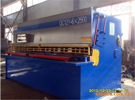 供应质的QC12Y-8*2500系列剪板机
